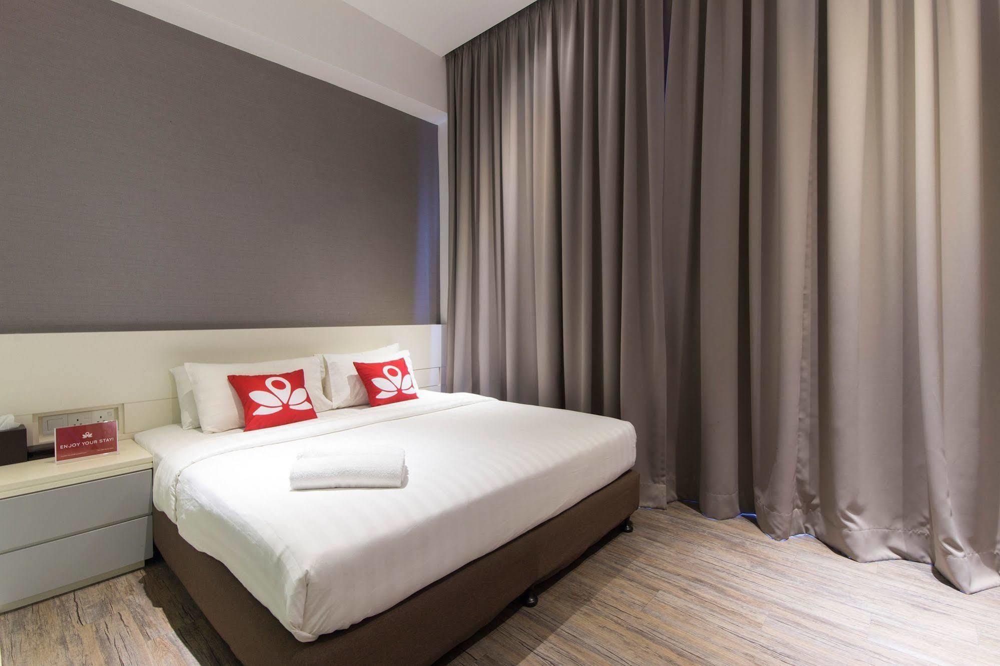 Zen Rooms Macallum Джордж Таун Екстериор снимка