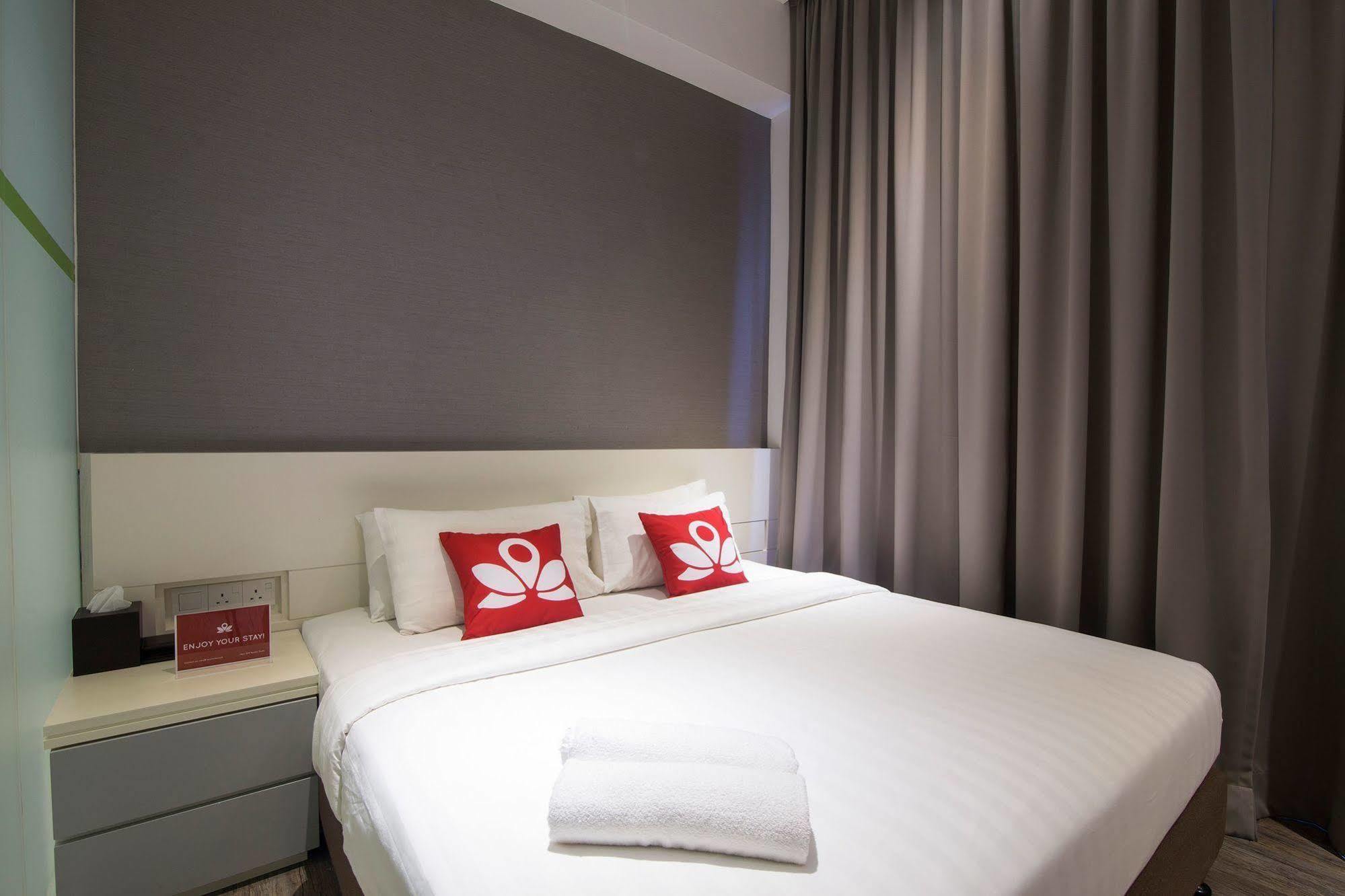 Zen Rooms Macallum Джордж Таун Екстериор снимка
